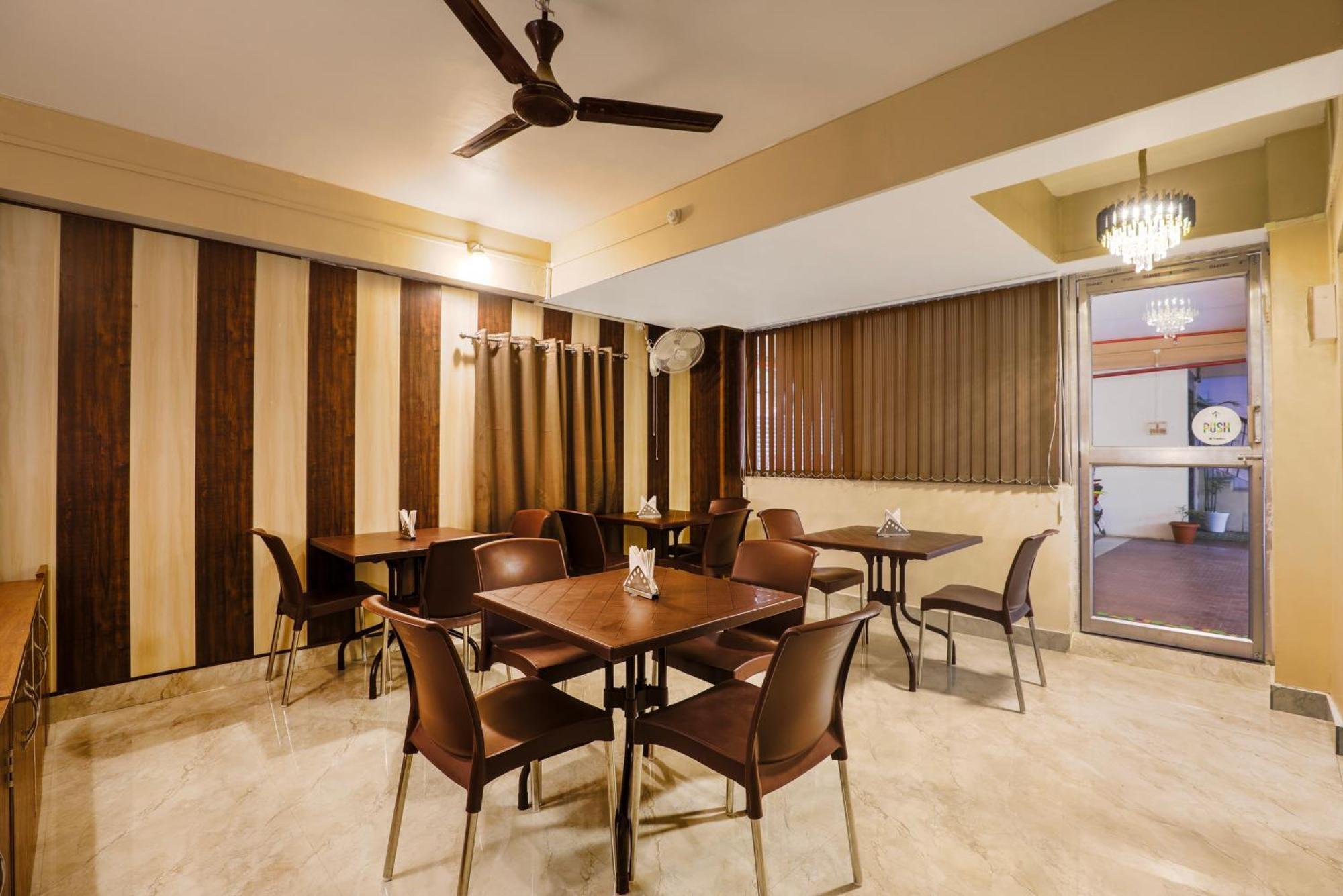 Treebo Urban Oasis Inn Guwahati Ngoại thất bức ảnh