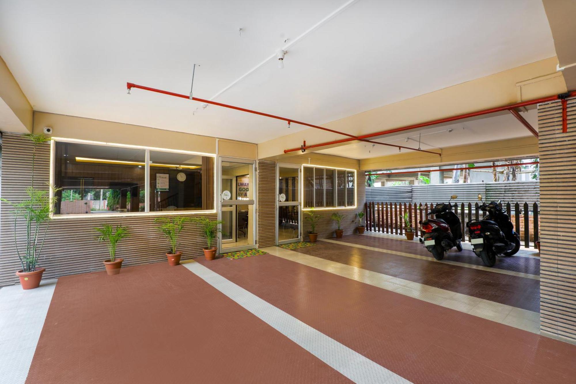 Treebo Urban Oasis Inn Guwahati Ngoại thất bức ảnh