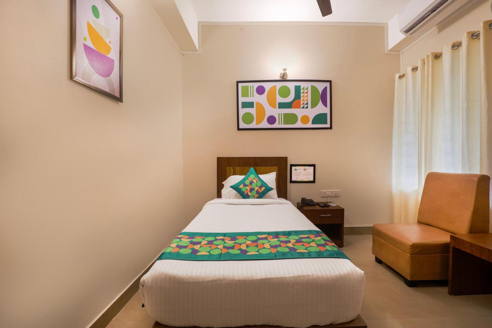 Treebo Urban Oasis Inn Guwahati Ngoại thất bức ảnh