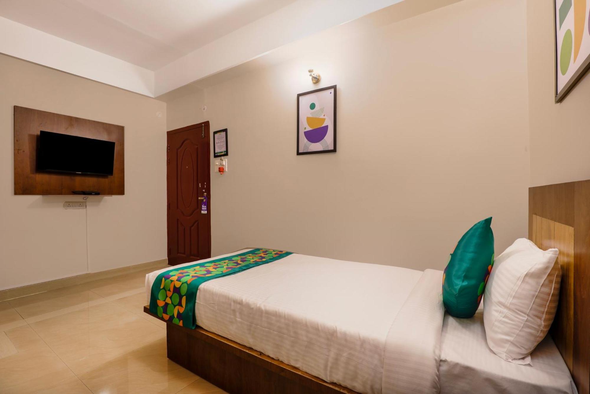Treebo Urban Oasis Inn Guwahati Ngoại thất bức ảnh